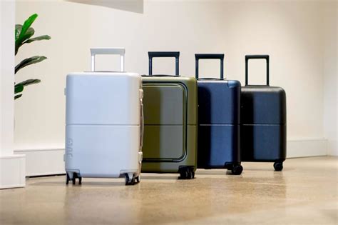 july luggage australia website.